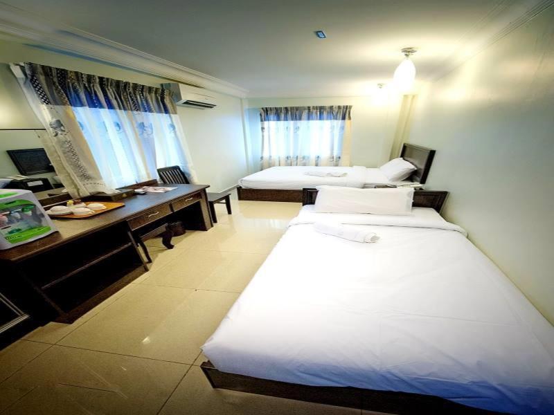 Hotel Bintang Indah Kota Bharu Kültér fotó